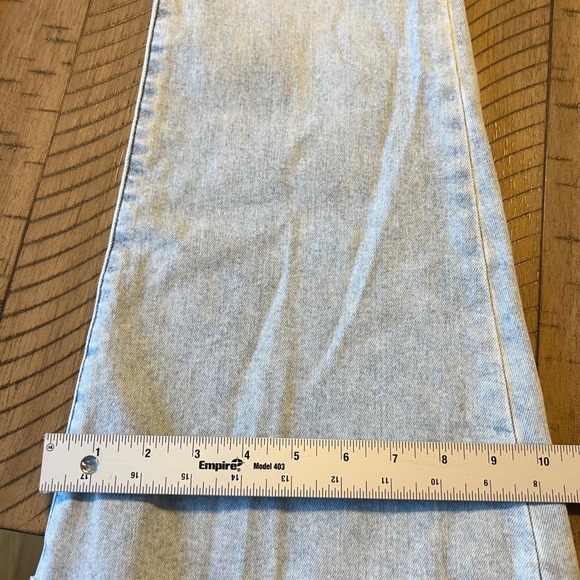 Abercrombie Fitch The Flare Ultra High Rise Light Wash Denim Jeans Size 27 - Picture 5 of 10